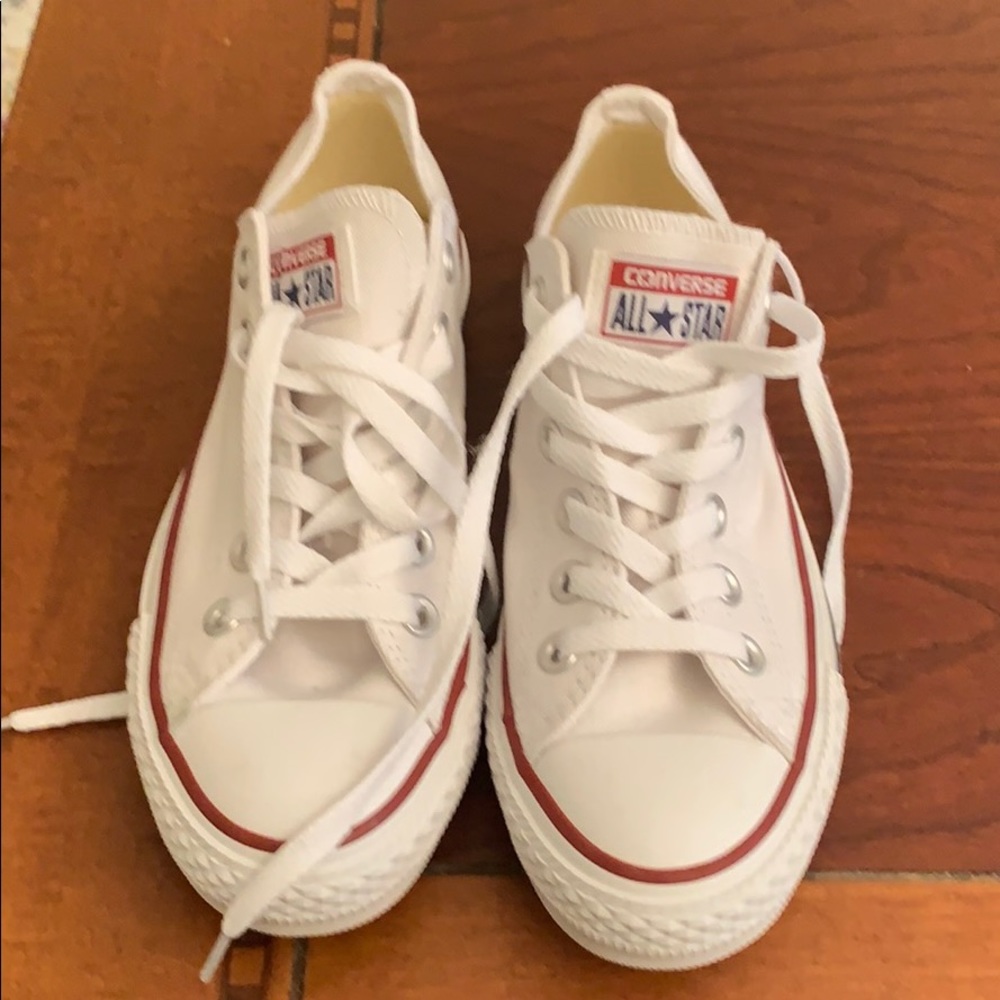 Brand new Converse Allstars- white canvas